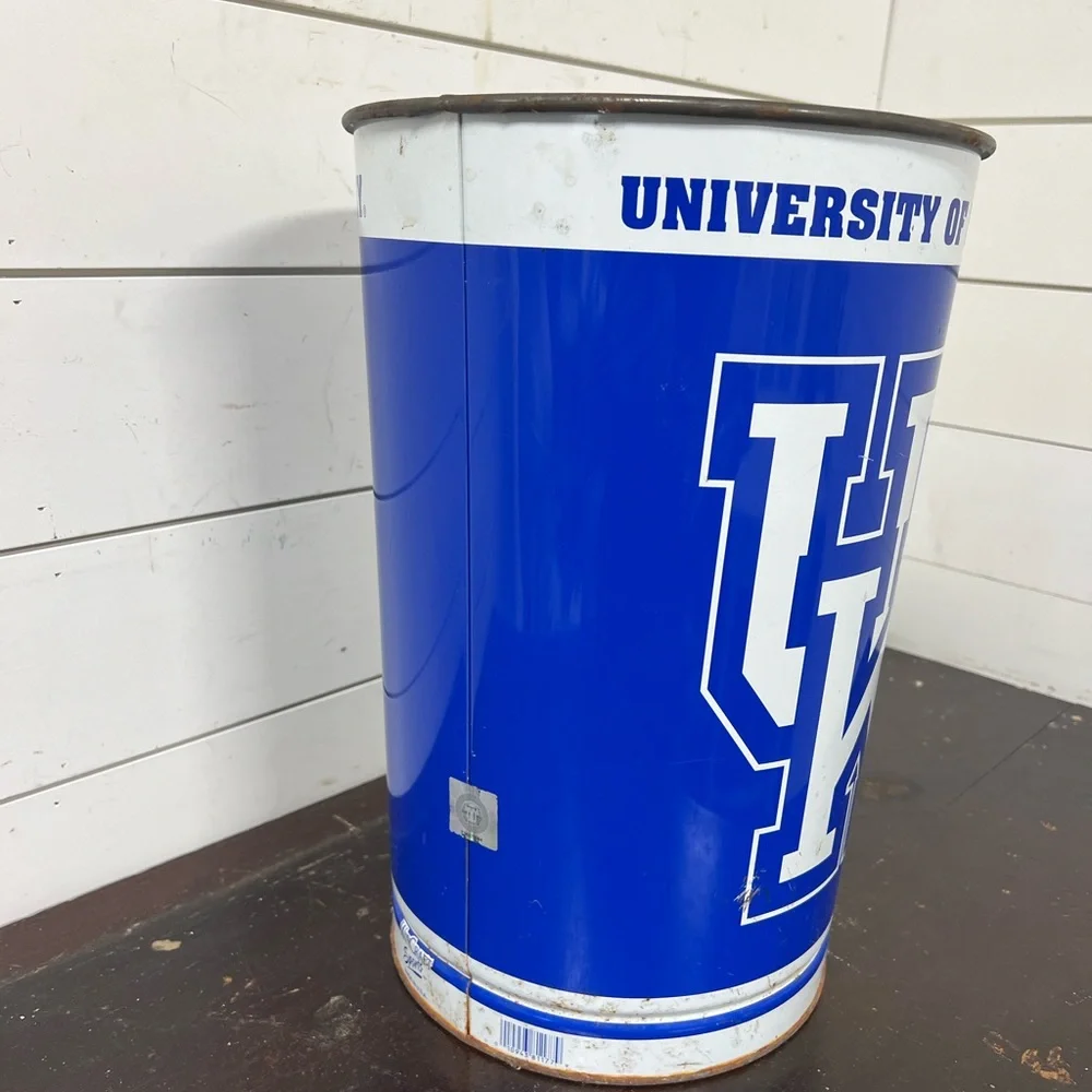 Trash can waste basket metal university Kentucky uk sports decor_2